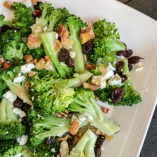 ENSALADA DE BROCOLI CON NUECES