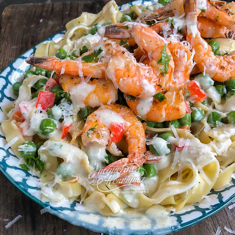 PASTA CON SALSA CREMOSA Y CAMARONES