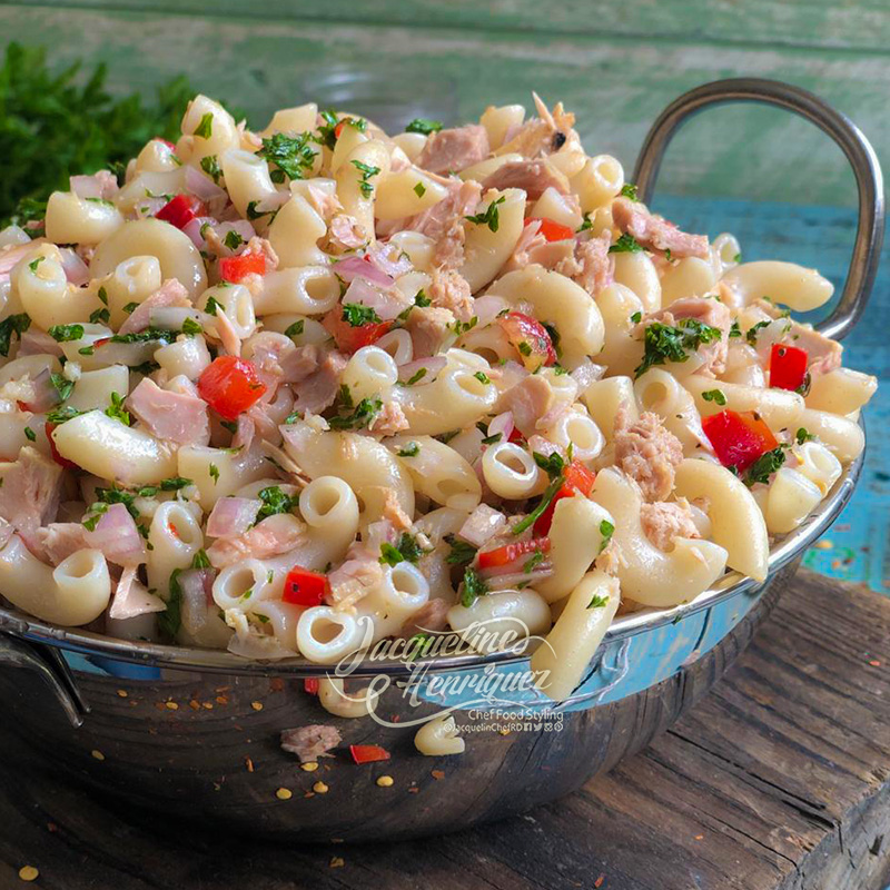 PASTA CON SALSA CHIMICHURRI Y TUNA